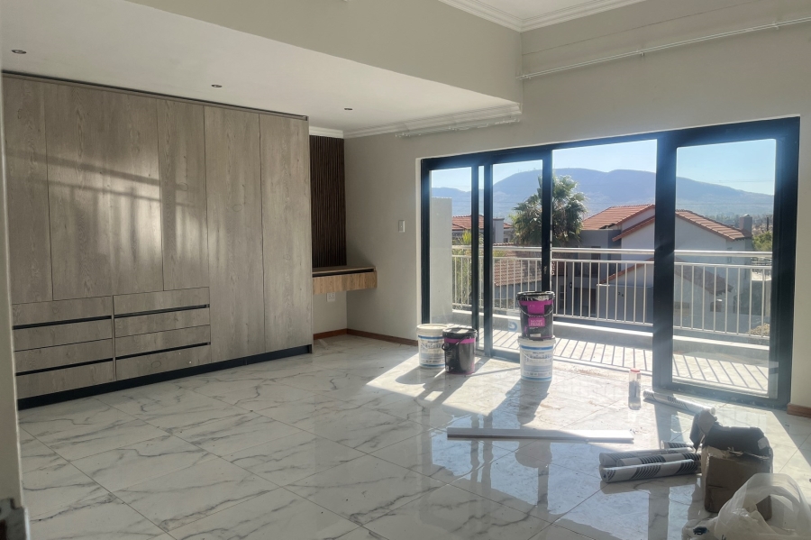 5 Bedroom Property for Sale in Xanadu Eco Park North West